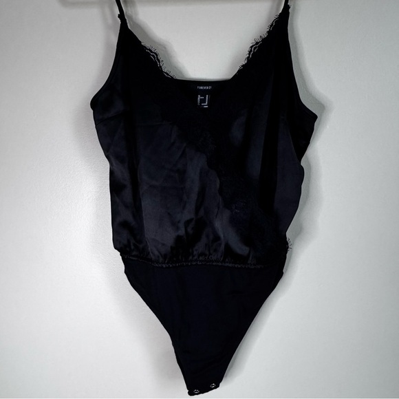 Forever 21 black lace bodysuit adjustable sleeves medium NWT goth fairy whimsy - Picture 2 of 10